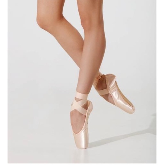 Elegant Satin Ballet Pointe Shoes - Picture 1 of 4